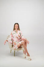 Load image into Gallery viewer, Amelia Cotton Floral Robe - Blush